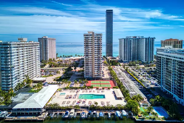 Hallandale Beach, FL 33009,1985 S Ocean DR Lp