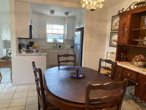 Delray Beach, FL 33445,370 NW 46th D AVE D