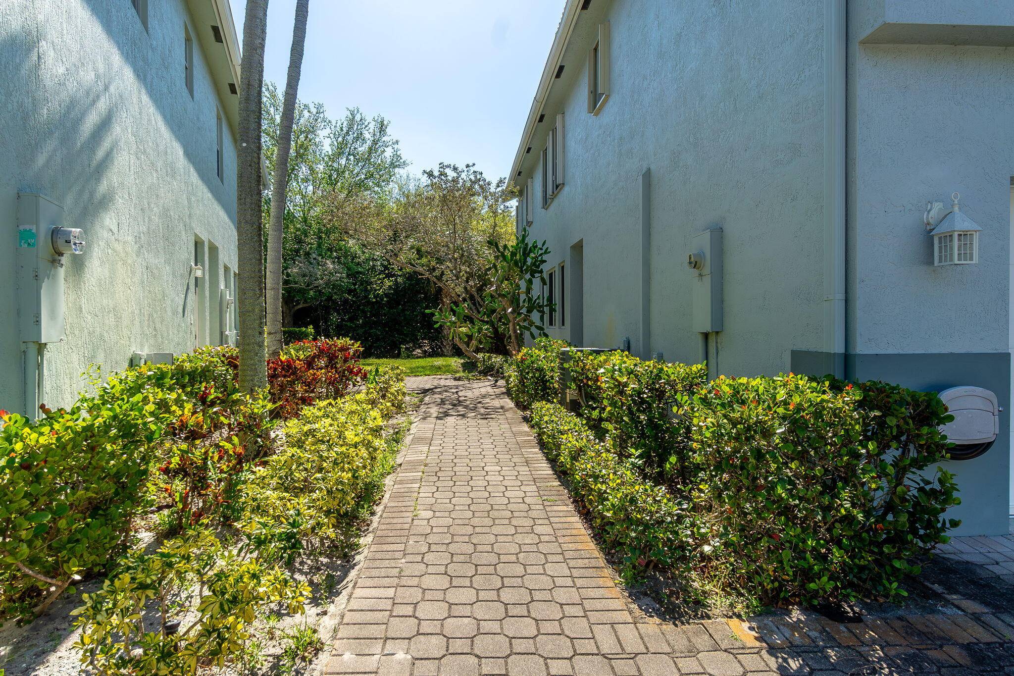 Riviera Beach, FL 33404,3197 Laurel Ridge CIR