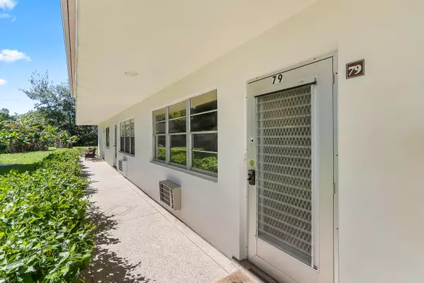 West Palm Beach, FL 33417,79 Camden D