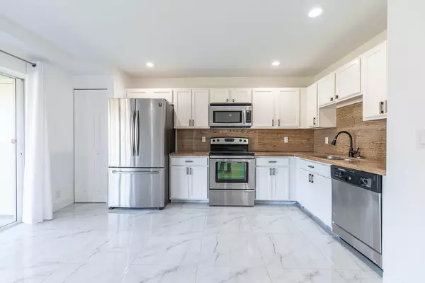 Riviera Beach, FL 33407,6408 Sandy Bank TER