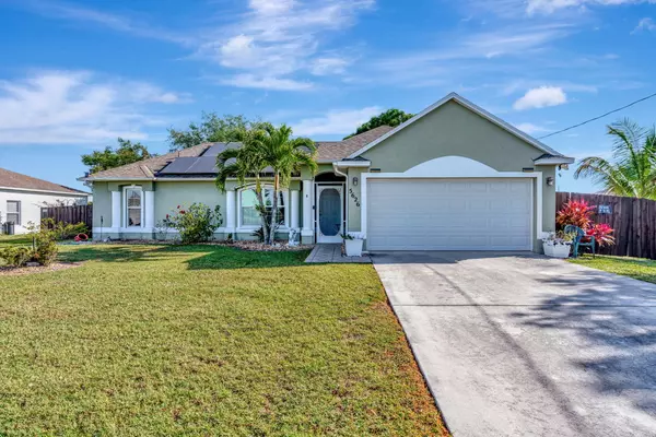 5626 NW Crisona, Port Saint Lucie, FL 34986