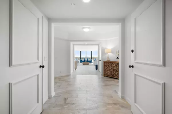 Jupiter, FL 33469,19850 Beach RD 5c