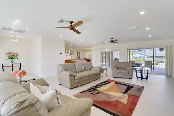 Hobe Sound, FL 33455,8579 SE Sabal ST