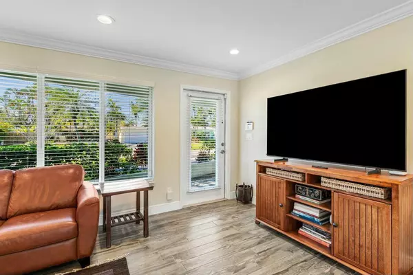 Deerfield Beach, FL 33441,829 SE 16 PL