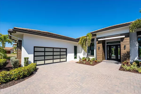 Port Saint Lucie, FL 34952,162 SE Strada Tione