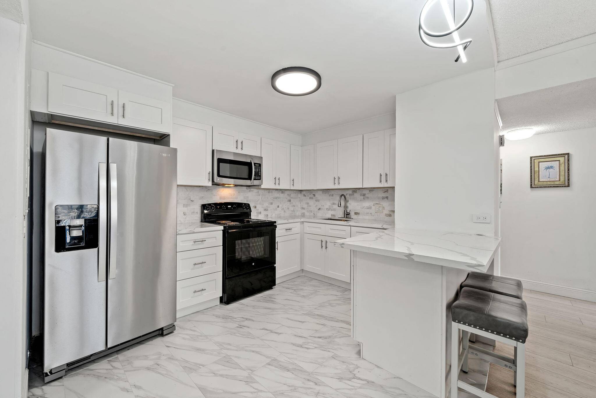 Aventura, FL 33160,2801 NE 183rd ST 804w