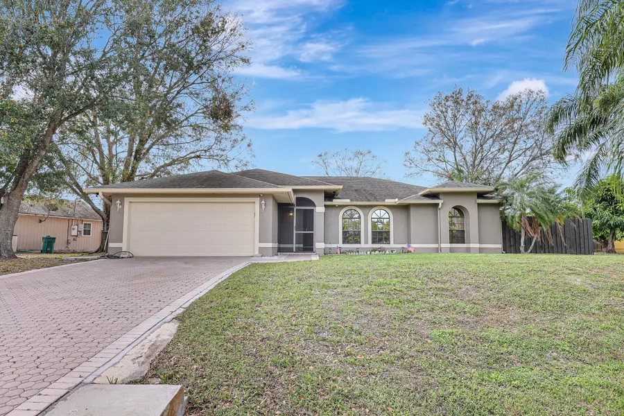 284 SW N Quick CIR, Port Saint Lucie, FL 34953