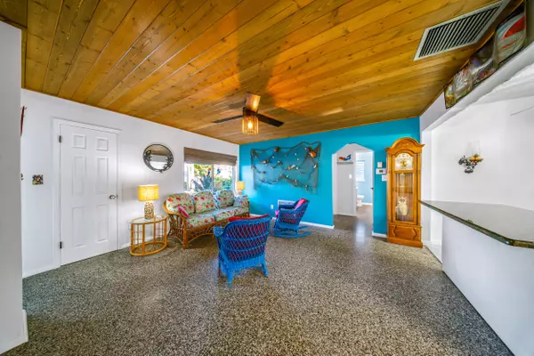 Fort Pierce, FL 34949,311 Granada ST