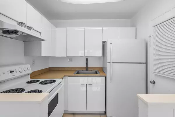 Pompano Beach, FL 33060,241 SE 9th AVE 204