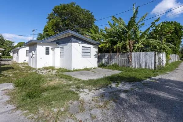 128 S W C ST Back Unit, Lake Worth Beach, FL 33460