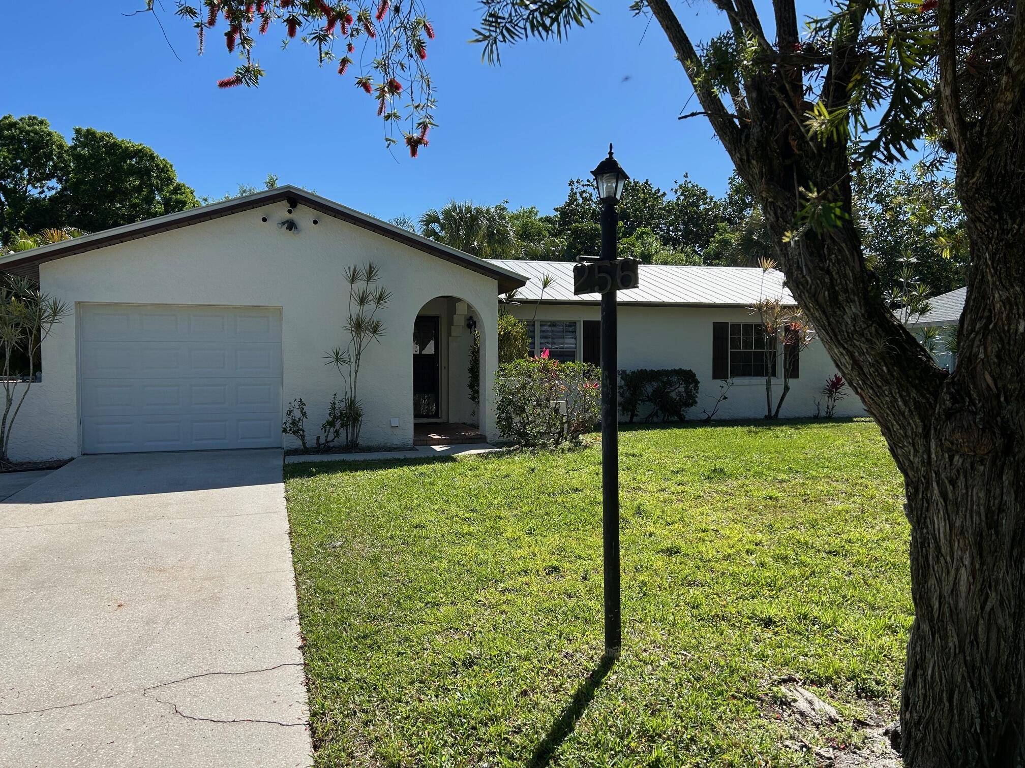 Vero Beach, FL 32962,256 21st AVE
