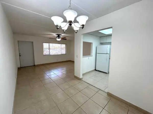 Palm Springs, FL 33461,400 W Village Green CIR 118