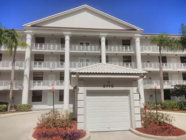 3710 Whitehall DR 103, West Palm Beach, FL 33401
