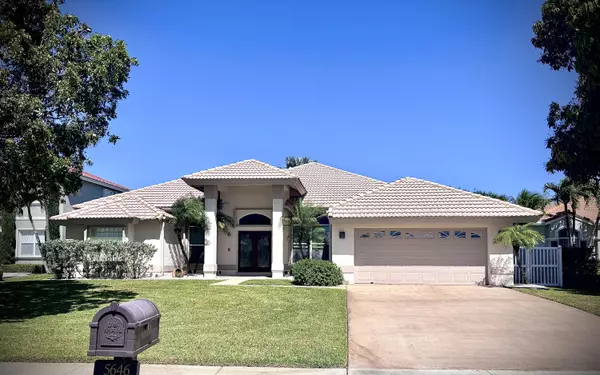 5646 Lake Shore Village CIR, Lake Worth, FL 33463