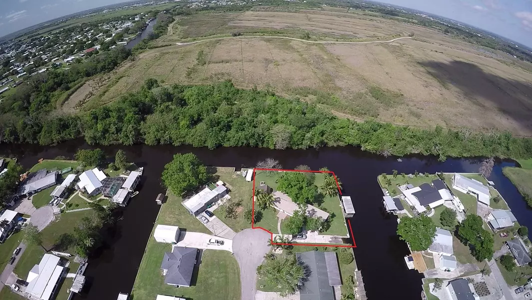 2803 SE 19th CT, Okeechobee, FL 34974