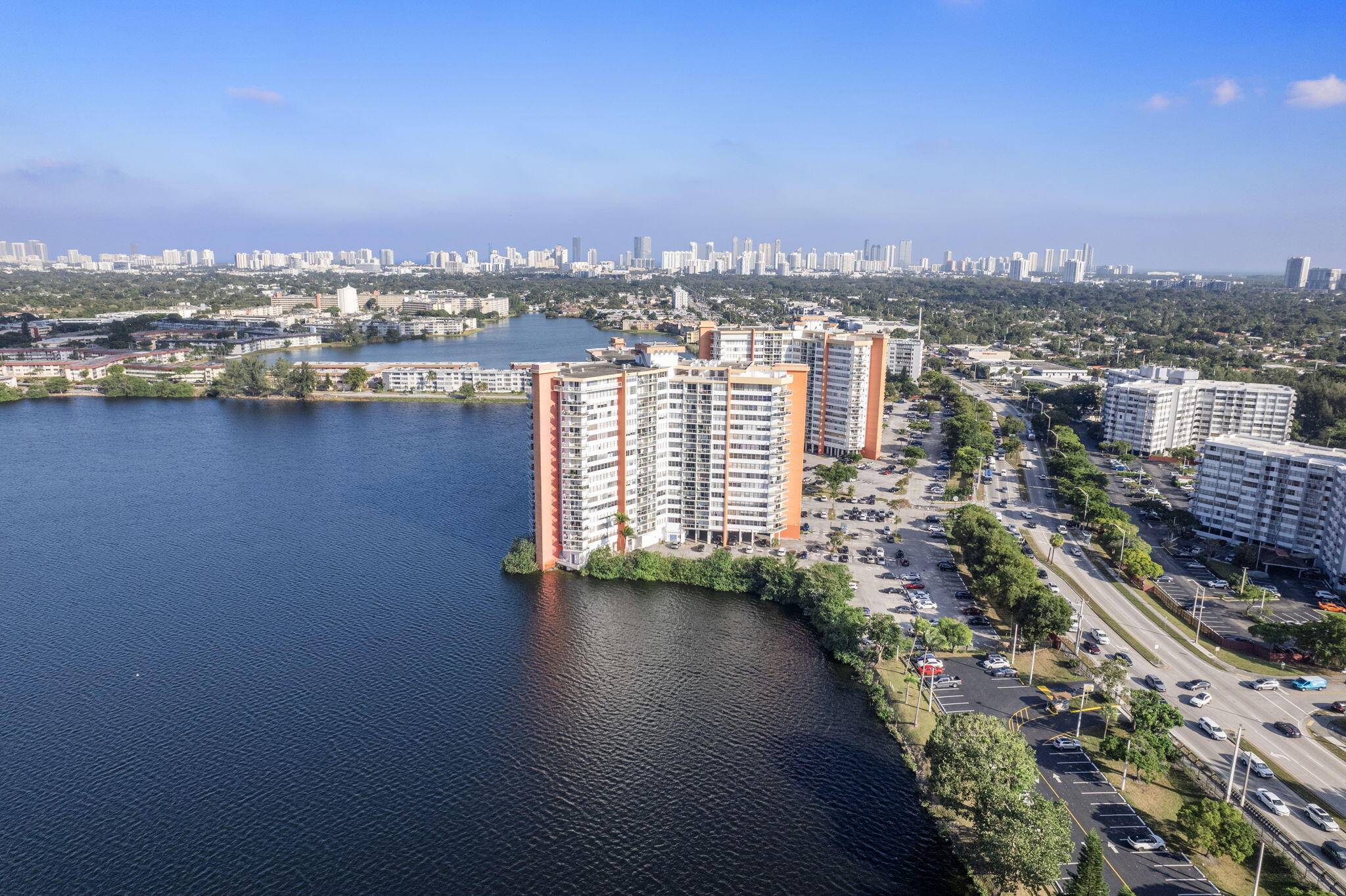 1301 NE Miami Gardens DR 1103w, Miami, FL 33179