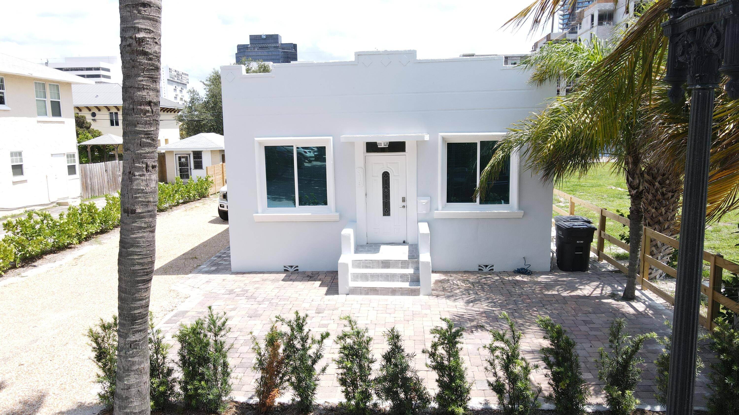 West Palm Beach, FL 33401,318 9th ST 2