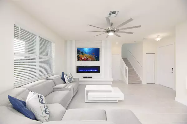 Port Saint Lucie, FL 34987,8204 NW Greenbank CIR