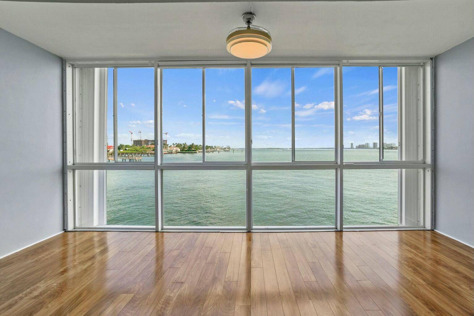 400 Wilma CIR 204, Riviera Beach, FL 33404