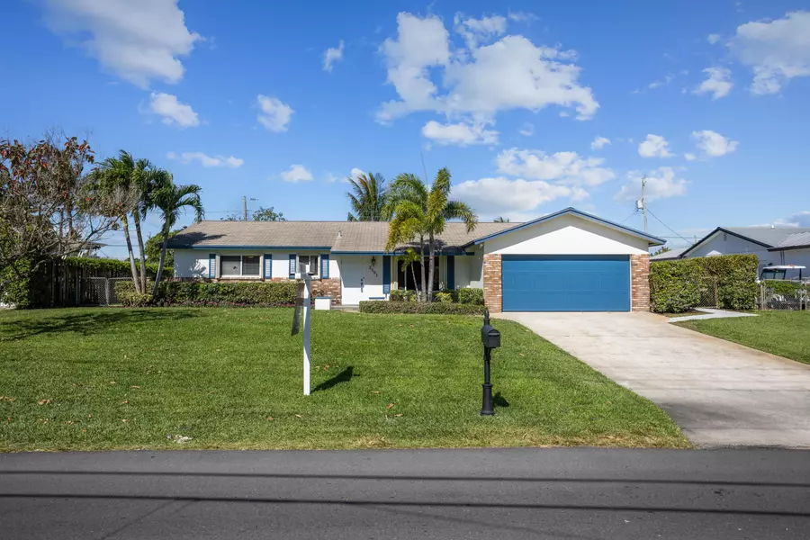 2591 SW 11th ST, Boynton Beach, FL 33426