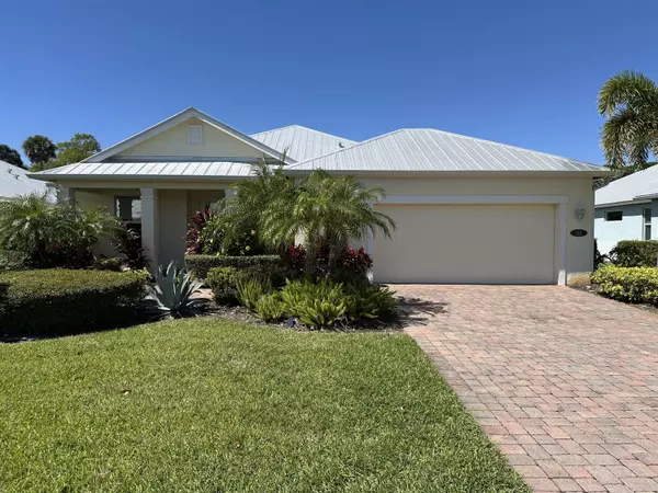 261 SW 11th SQ, Vero Beach, FL 32962