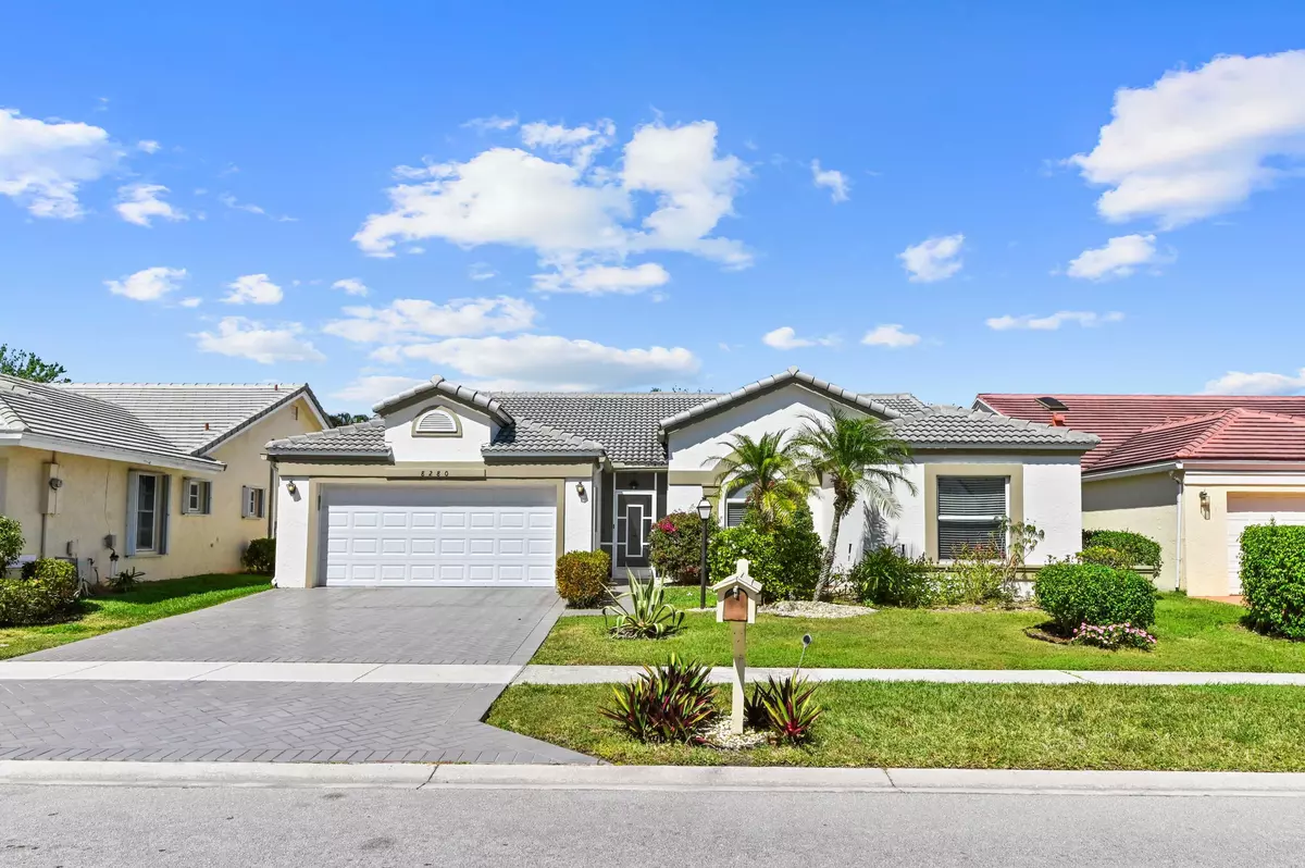 Lake Worth, FL 33467,8280 Lake Cypress RD