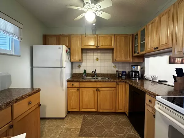 2566 S Garden DR 206, Lake Worth, FL 33461