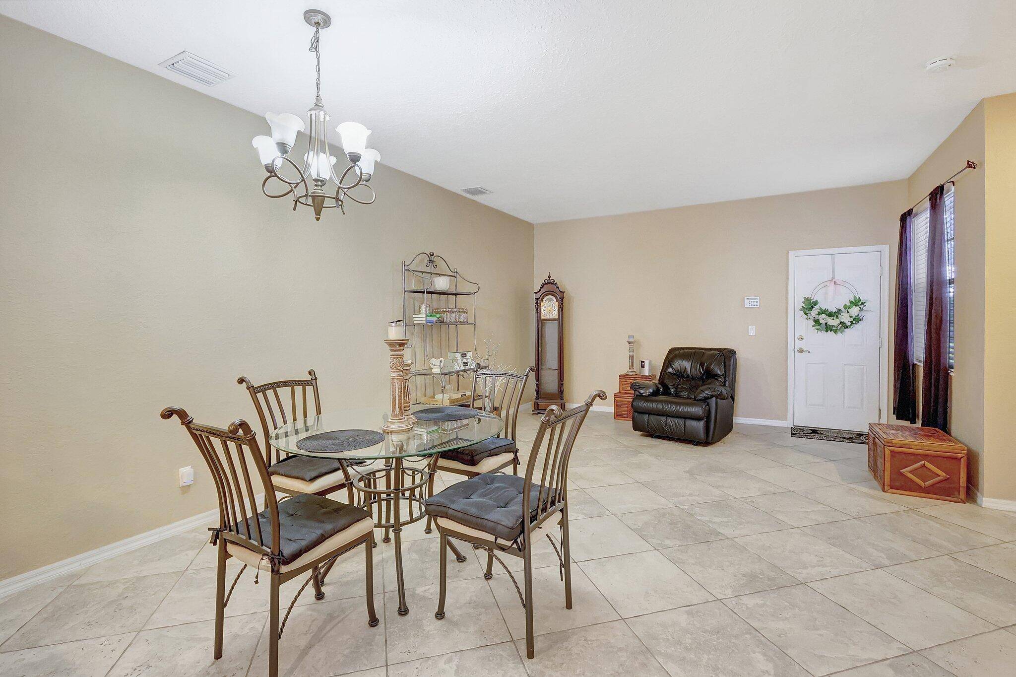 Stuart, FL 34994,3031 SE Lexington Lakes DR 103