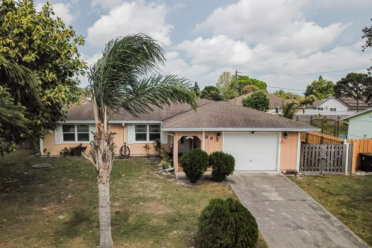 Port Saint Lucie, FL 34953,885 SW Canary TER