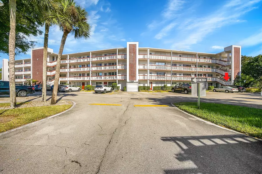 114 Greenbrier C, West Palm Beach, FL 33417