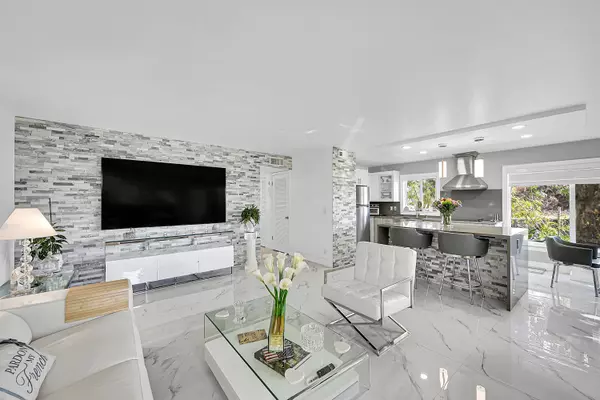 West Palm Beach, FL 33417,114 Greenbrier C