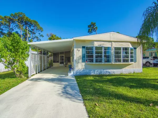 Port Saint Lucie, FL 34952,49 Camino Del Rio