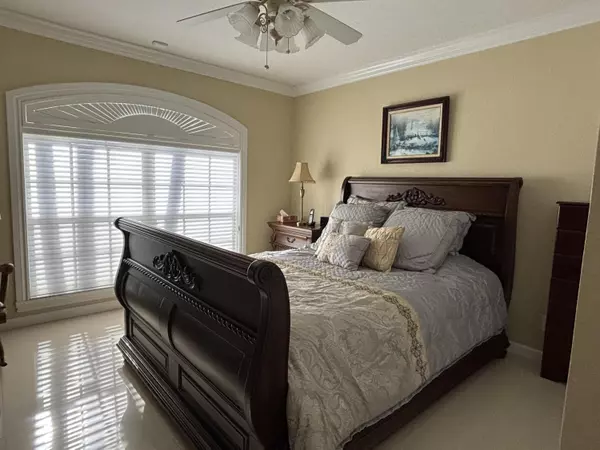 Boynton Beach, FL 33437,10587 Tropical Breeze LN