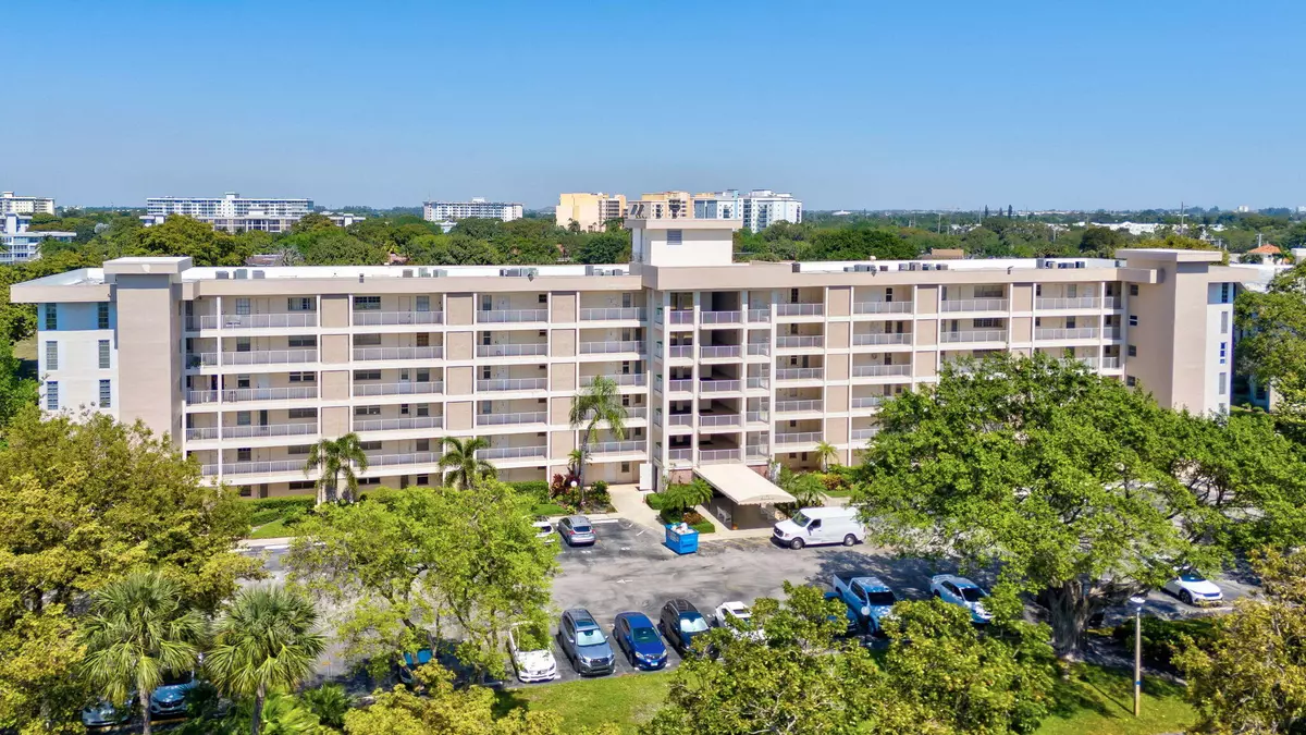 Pompano Beach, FL 33069,2651 S Course DR 202