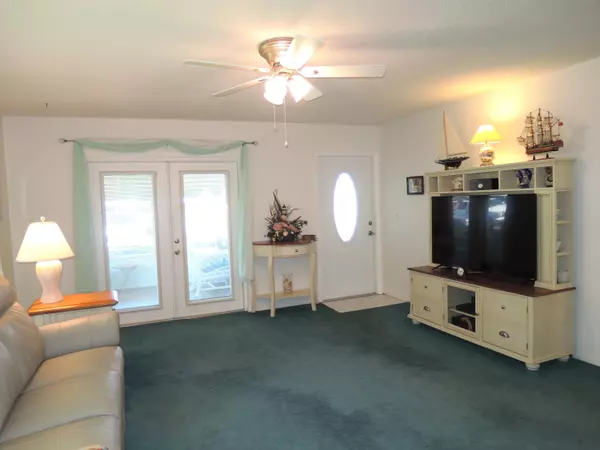 Fort Pierce, FL 34982,911 Savannas Point DR D