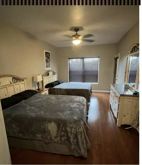 Port Saint Lucie, FL 34986,9898 Perfect DR 19