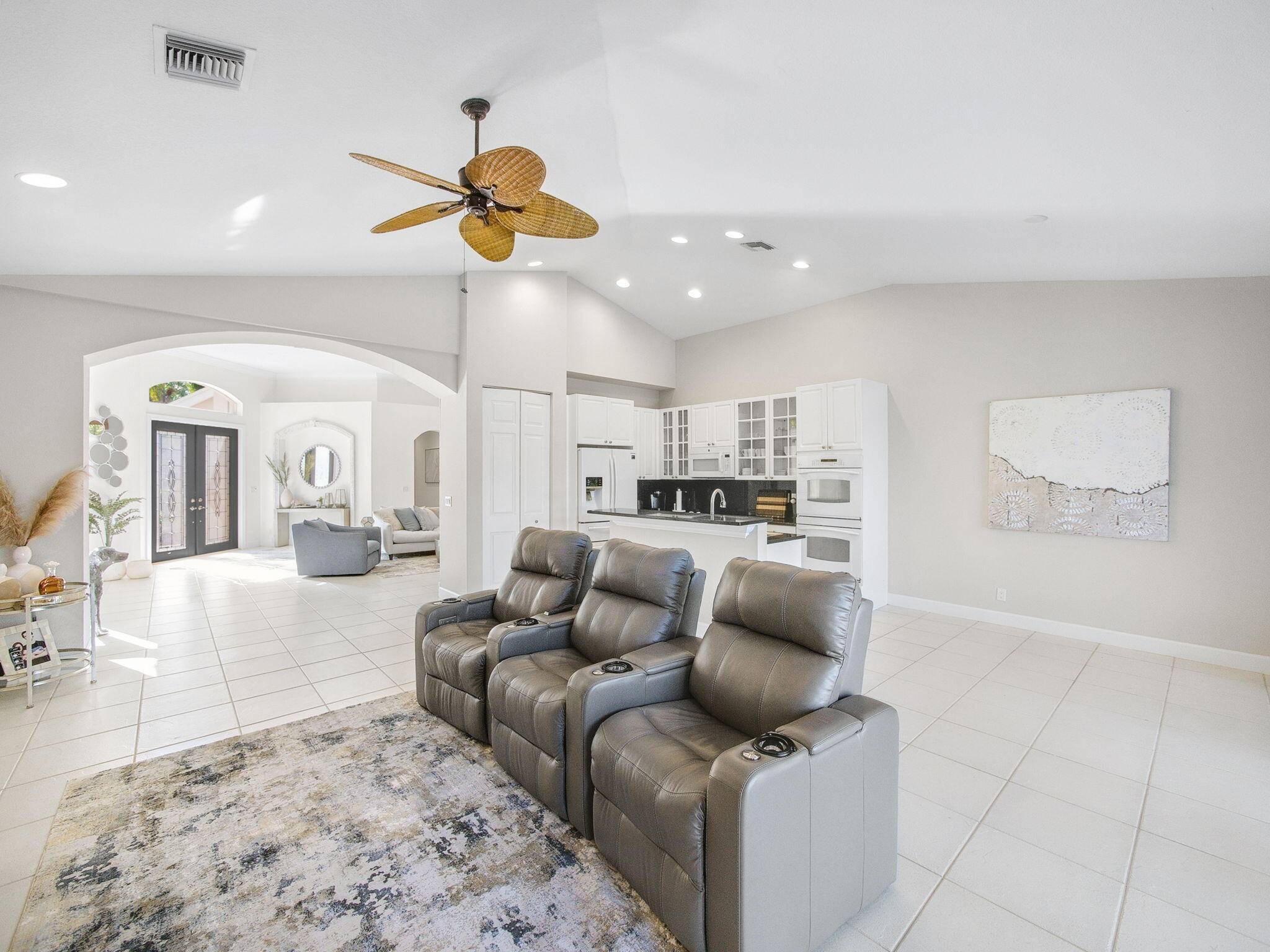 Palm Beach Gardens, FL 33418,121 Victoria Bay CT