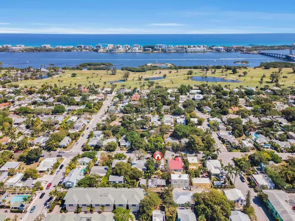 Lake Worth Beach, FL 33460,415 N Ocean Breeze