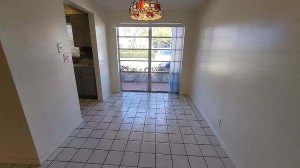 West Palm Beach, FL 33417,10 Golfs Edge C