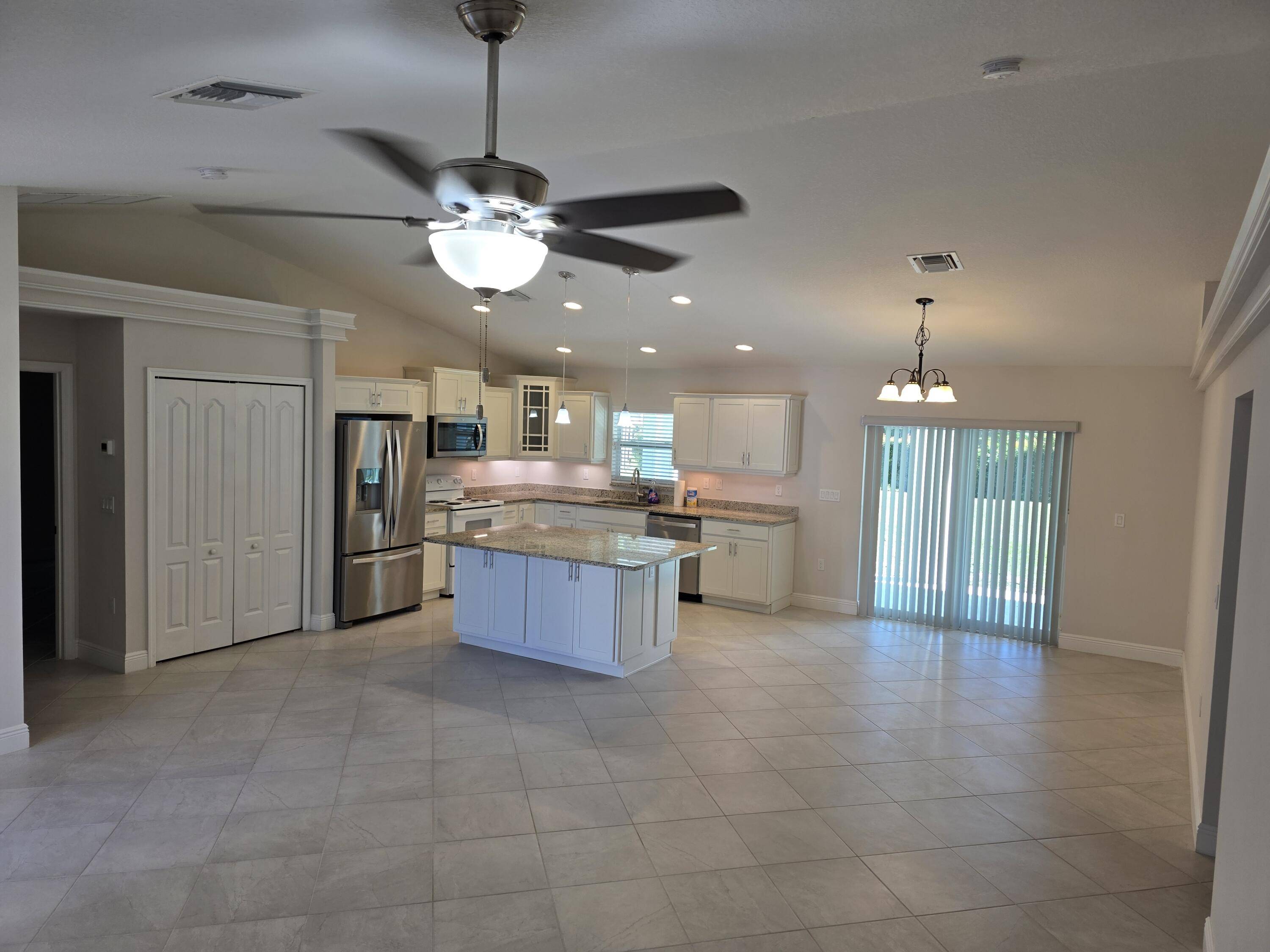 Port Saint Lucie, FL 34986,5996 NW Baynard DR