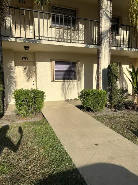 23288 SW 57th RD 104, Boca Raton, FL 33428