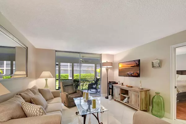 Boynton Beach, FL 33435,740 E Ocean AVE 105