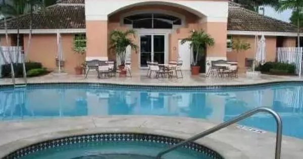 Davie, FL 33314,6936 SW 39 ST 304d