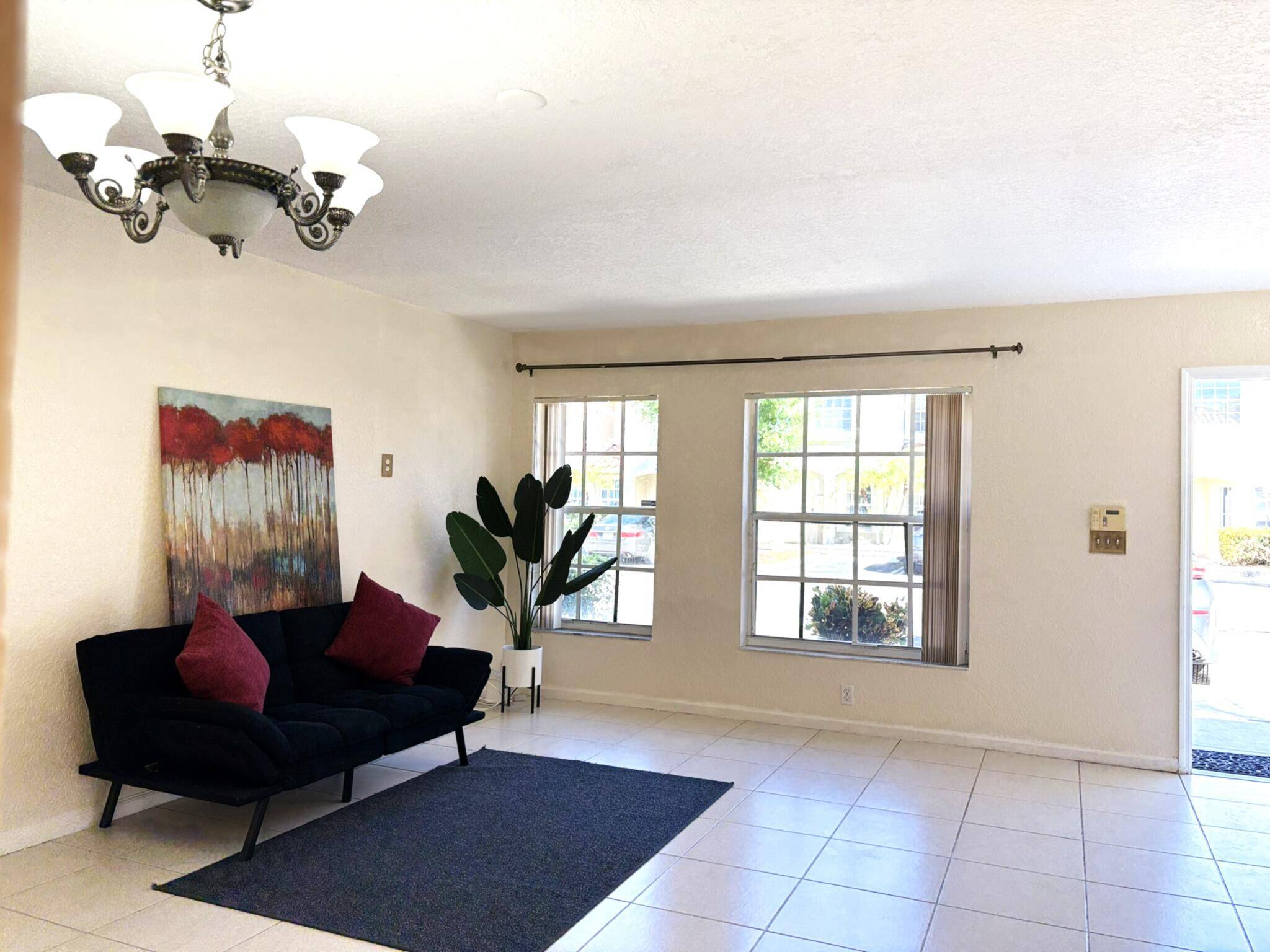 West Palm Beach, FL 33406,886 Summit Lake DR