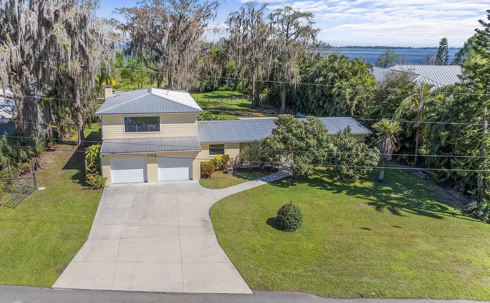 505 Lakesedge DR, Lake Placid, FL 33852