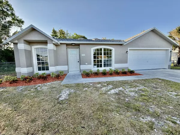 1912 SE Mandrake CIR, Port Saint Lucie, FL 34952