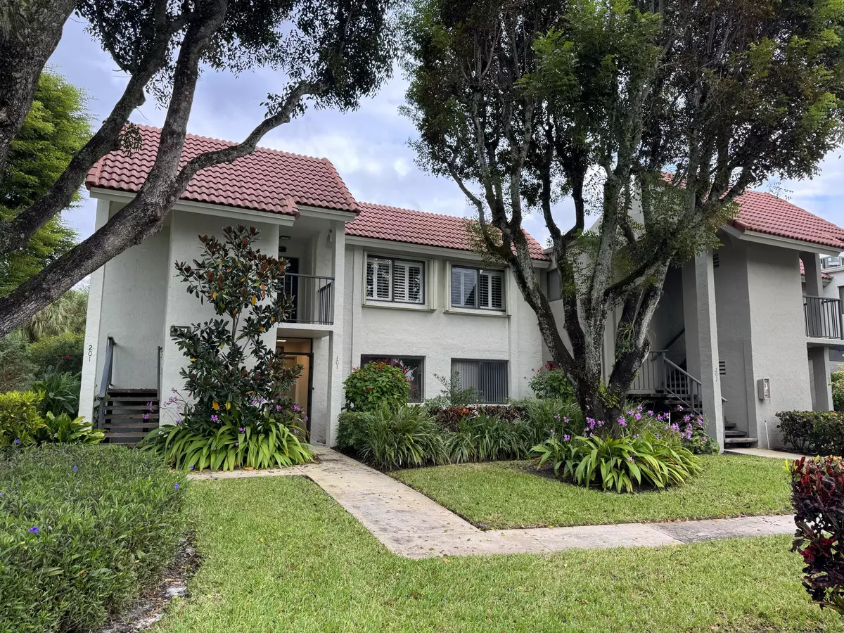 Boynton Beach, FL 33437,5750 Fairway Park CT 101