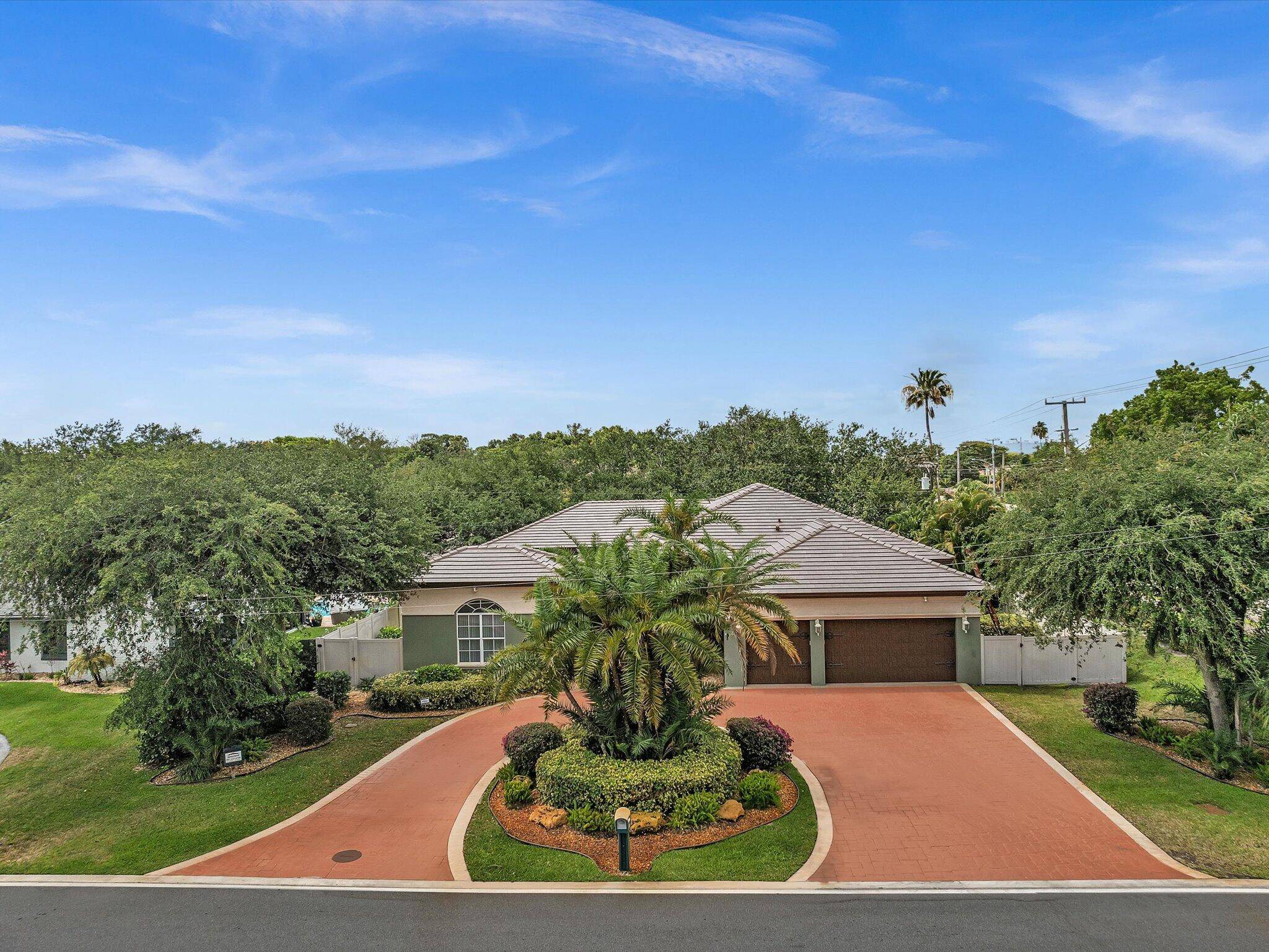 3934 Sherwood BLVD, Delray Beach, FL 33445