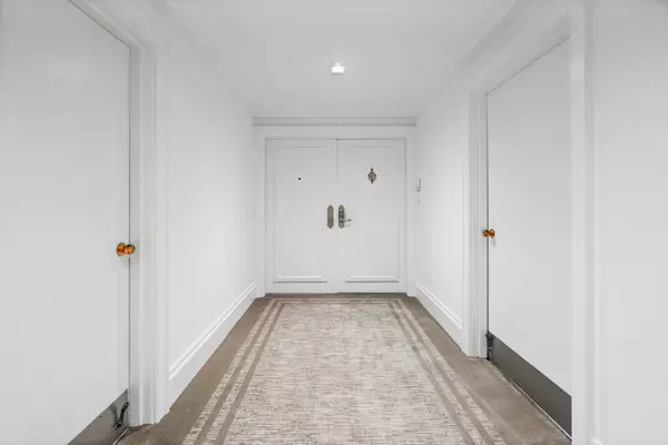 Palm Beach, FL 33480,150 Bradley PL 101